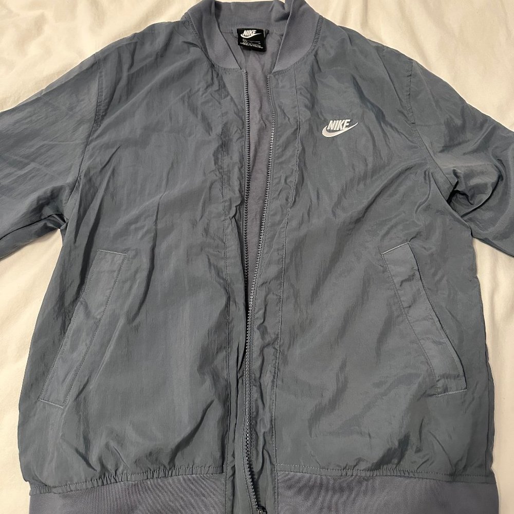 Nike Men Grey Bomber Jacket (MEDIUM)